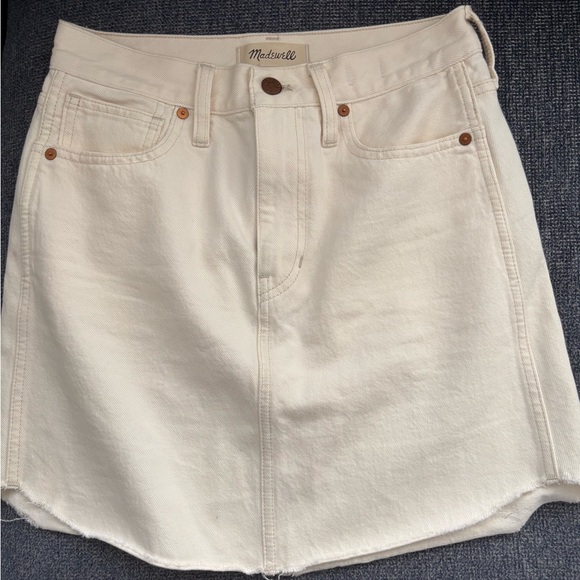 Madewell Dresses & Skirts - Madewell Dolphin Hem Mini Skirt